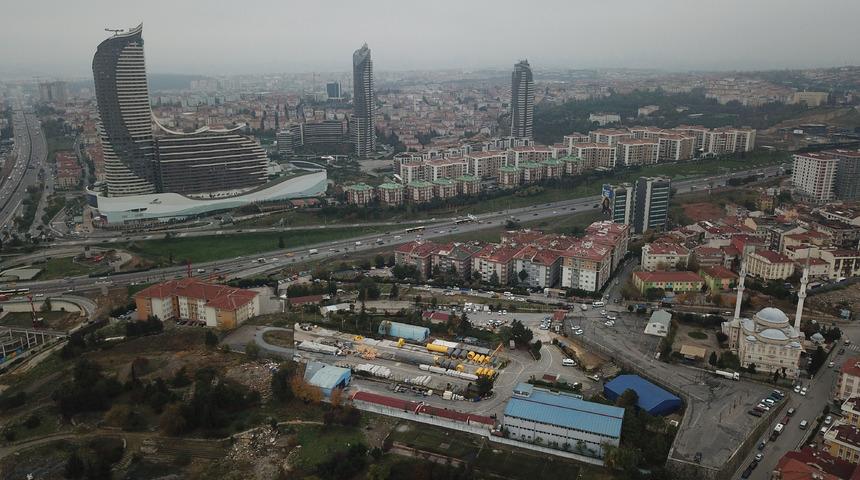 İBB'nin &Uuml;sk&uuml;dar'da satışa &ccedil;ıkardığı arazinin havadan fotoğrafları