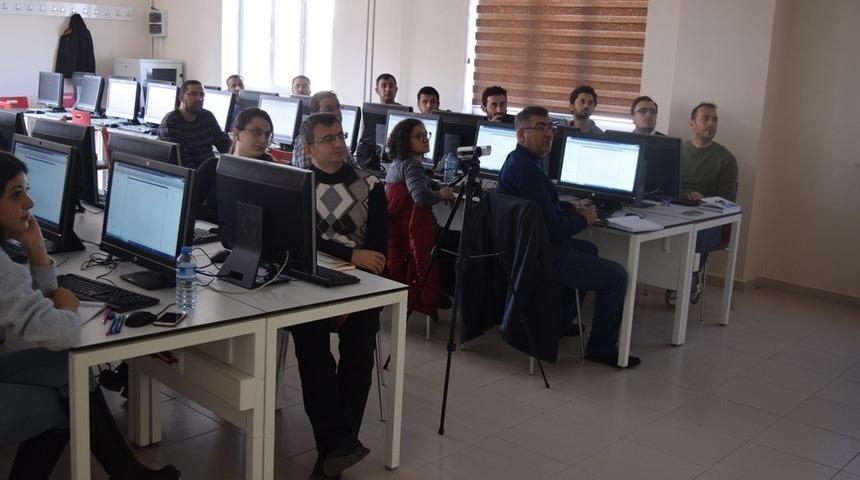 DAKA destekli &ldquo;İleri D&uuml;zey MATLAB&rdquo; eğitimi