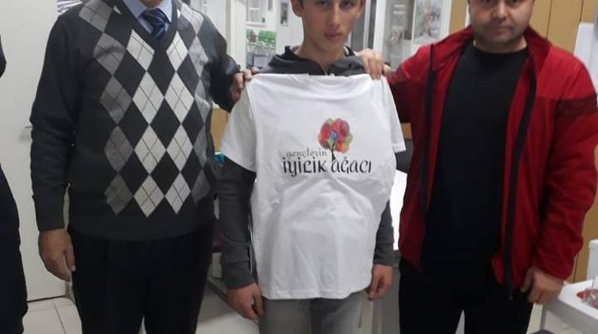 Simav Gen&ccedil;lik Merkezi&rsquo;nin bininci &uuml;yesine &ouml;d&uuml;l