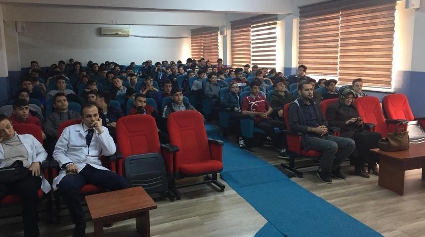 &Ouml;ğrencilere madde ve teknoloji bağımlılığı anlatıldı