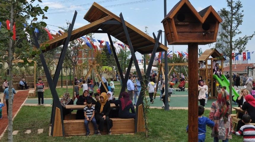 Milletvekili Boyraz ilçesine kamelya hediye etti