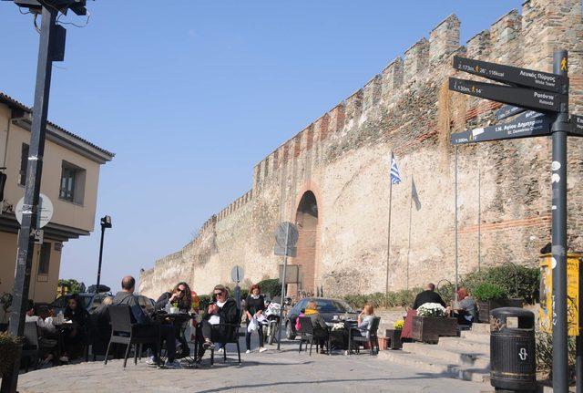 Türkiye'den kaçan FETÖ'cülerin yeni adresi Selanik