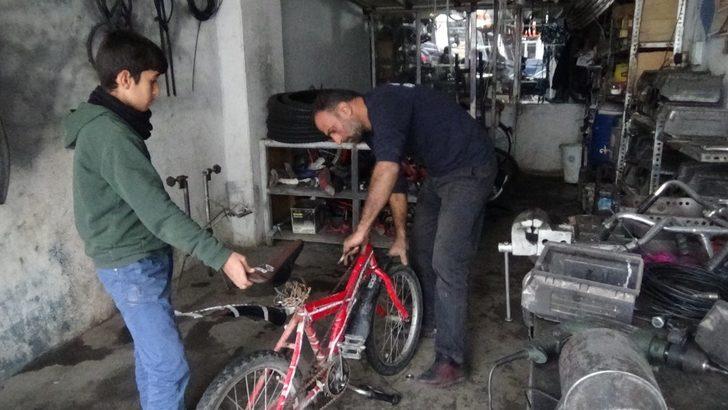 40 yıldır bisiklet tamir ediyor G1