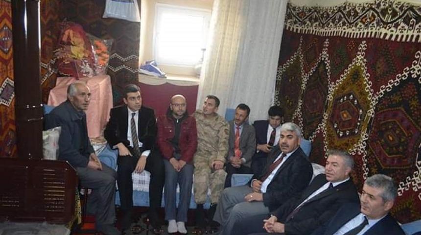 Kaymakam &Ouml;zdemir k&ouml;yl&uuml;lerin sorunlarını dinledi