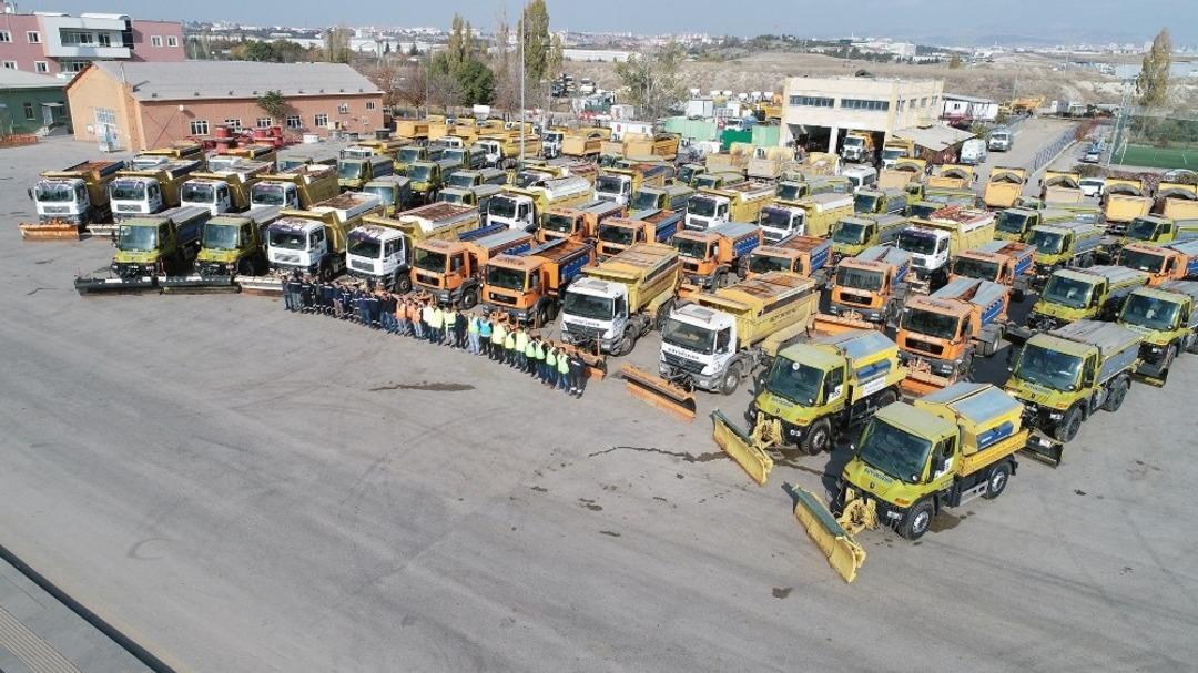 Ankara B&uuml;y&uuml;kşehir Belediyesi g&uuml;&ccedil;l&uuml; filosuyla kışa hazırlıklarını tamamladı