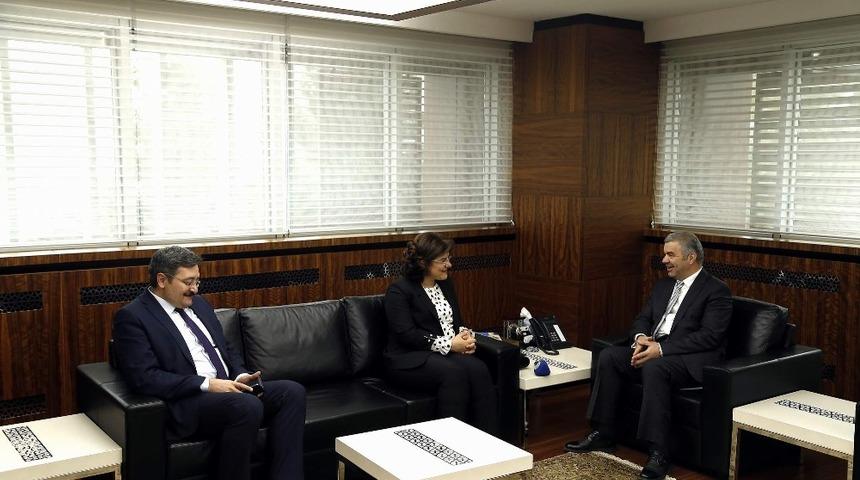 Sağlık Bakan Yardımcısı Prof. Dr. Meşe, B&uuml;y&uuml;kşehir Belediyesini ziyaret etti