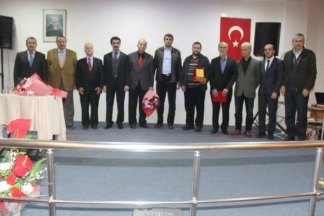 Prof Dr. Nevzat Aşık Manyas’ta konferans verdi