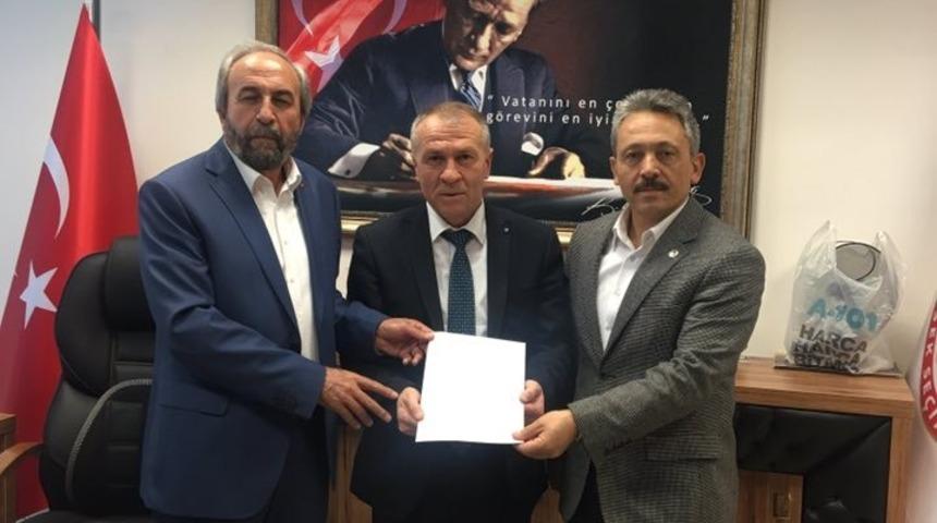 Mazbatasını alan Aydın Kalkan: "&Uuml;yelerimizin taleplerini takip edeceğiz"