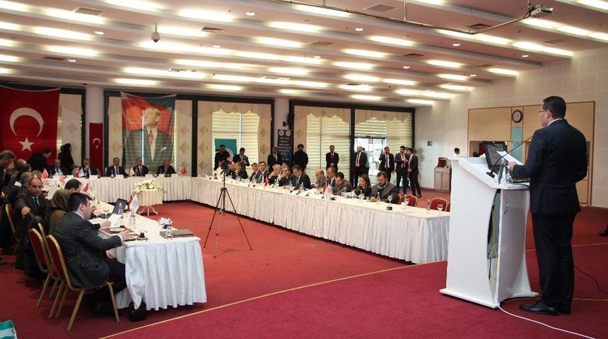 İKA Y&ouml;netim Kurulu g&uuml;&ccedil;l&uuml; sanayi g&uuml;ndemiyle toplandı