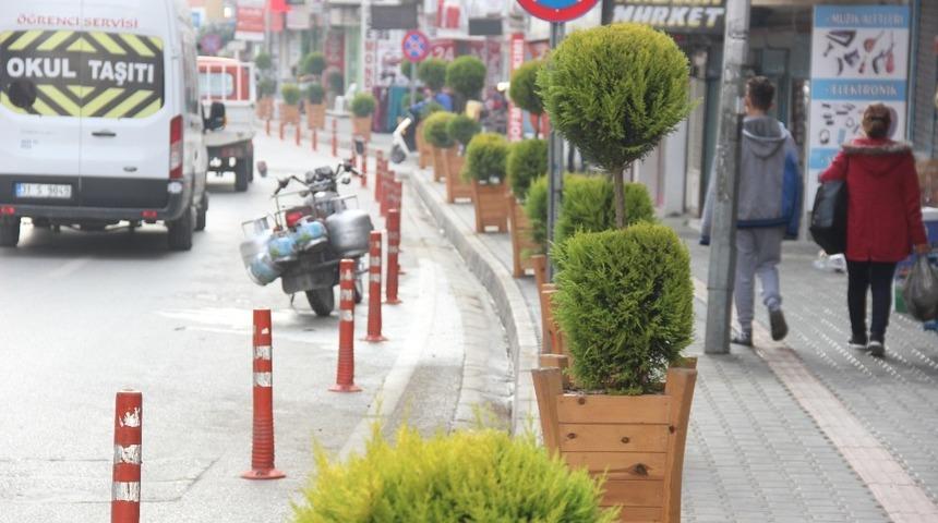 Samandağ’ın sokakları yeşilleniyor