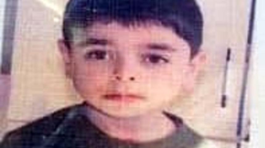 Kanalizasyon çukuruna düşen Suriyeli çocuk, hayatını kaybetti