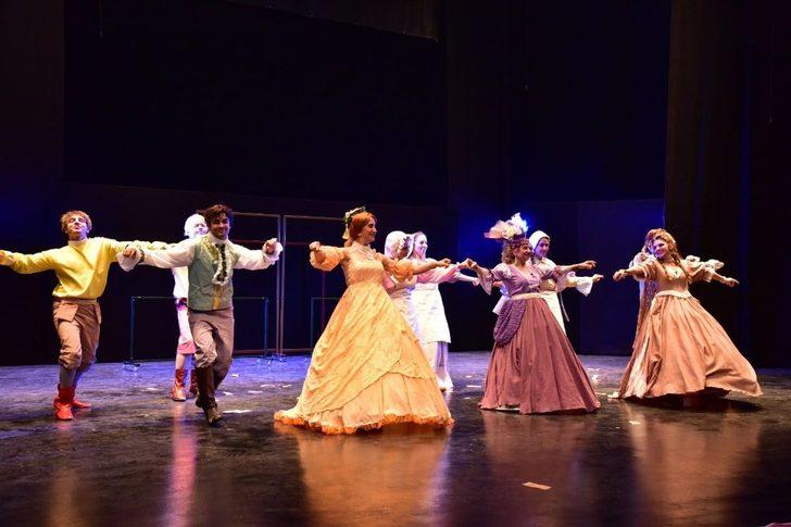 “Varyemez’’ adlı oyun Bilecik’te sahne aldı G1