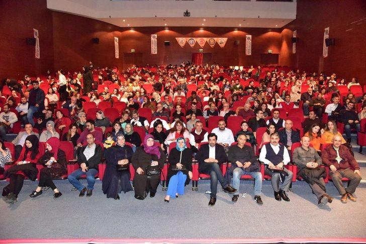 “Varyemez’’ adlı oyun Bilecik’te sahne aldı G5