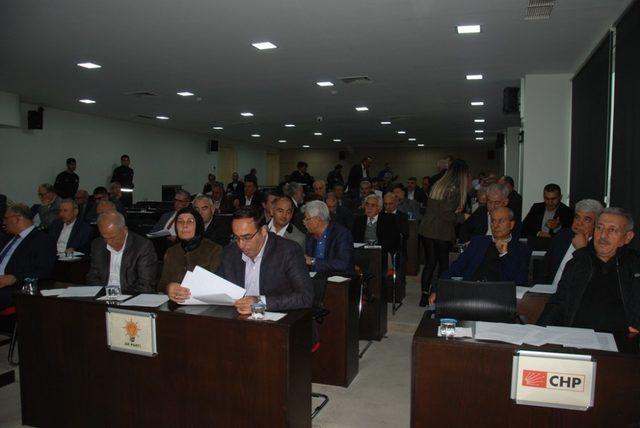 Adana Büyükşehir Belediyesi oturum rekoru kırıyor