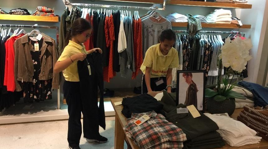 &Ouml;ğrenciler iş hayatını &ccedil;alışarak deneyimledi