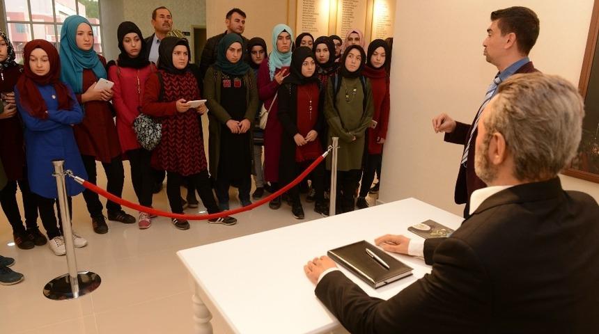 &Ouml;ğrenciler 15 Temmuz m&uuml;zesini gezdi