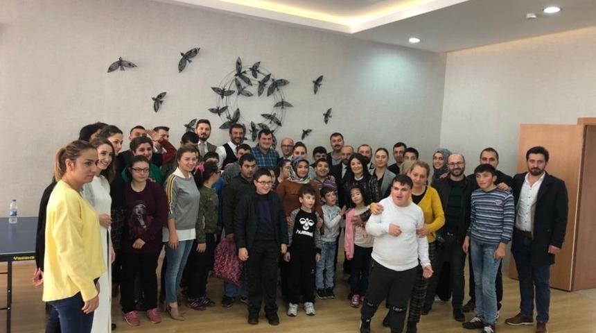 &Ouml;zel &ccedil;ocuklarla bir g&uuml;n