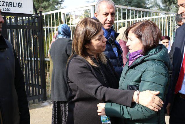 HDP'li Meral Danış Beştaş'ın annesi yaşamını yitirdi