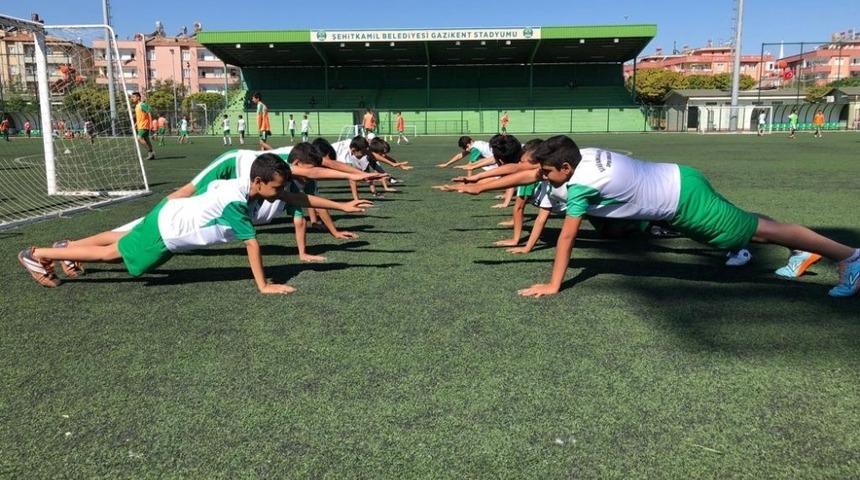 Farklı yaş gruplarına farklı çalışma metotları