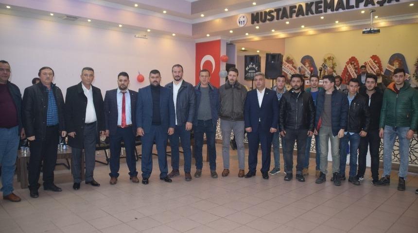 Mustafakemalpaşa&rsquo;da Trabzonlular r&uuml;zgarı esti