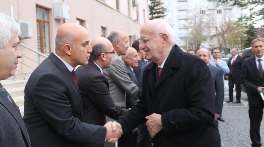Eski TBMM Başkanı İsmail Kahraman&rsquo;dan Vali &Ccedil;ift&ccedil;i&rsquo;ye ziyaret
