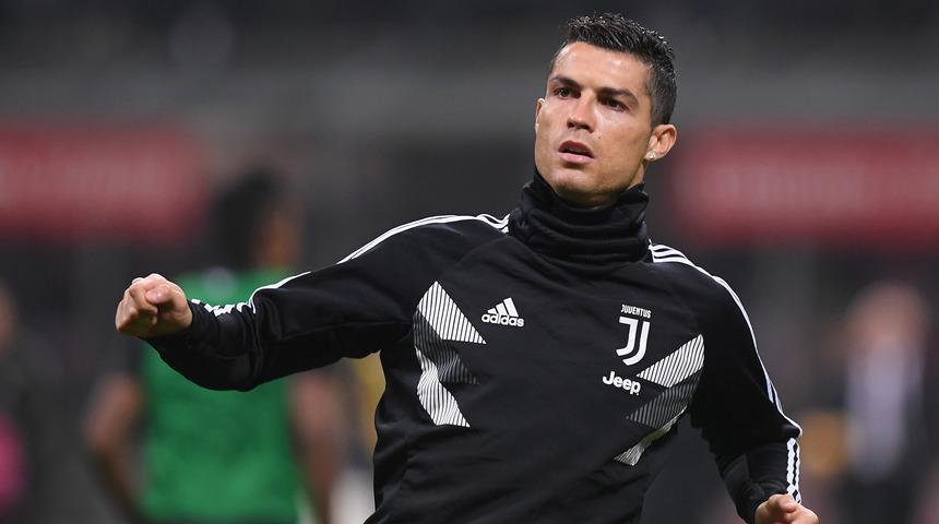 Ronaldo'nun Ballon d'Or'a aday g&ouml;sterilmeyeceği iddia edildi!