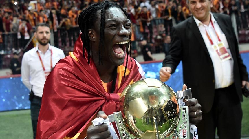 Bafetimbi Gomis, Fenerbah&ccedil;e'ye gidecek mi? A&ccedil;ıkladı...