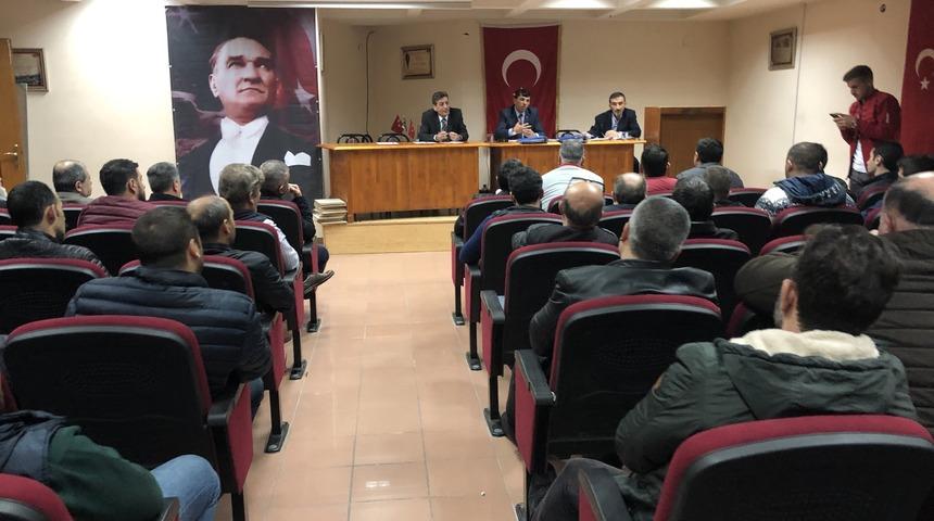 'Uzakdoğudan gelen kumaşlar bizi hırpalıyor'