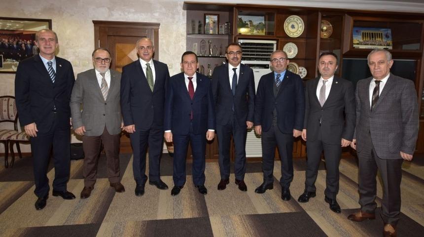 Trabzon B&uuml;y&uuml;kşehir Belediye Başkan Aday Adayı Yıldırımhan&rsquo;dan TTSO ve TTB&rsquo;ye ziyaret