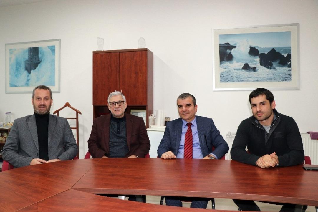 Başkan Aday adayı &Ouml;z&uuml;m, &ldquo;Adapazarı geliştik&ccedil;e, T&uuml;rkiye kazanacak&rdquo;