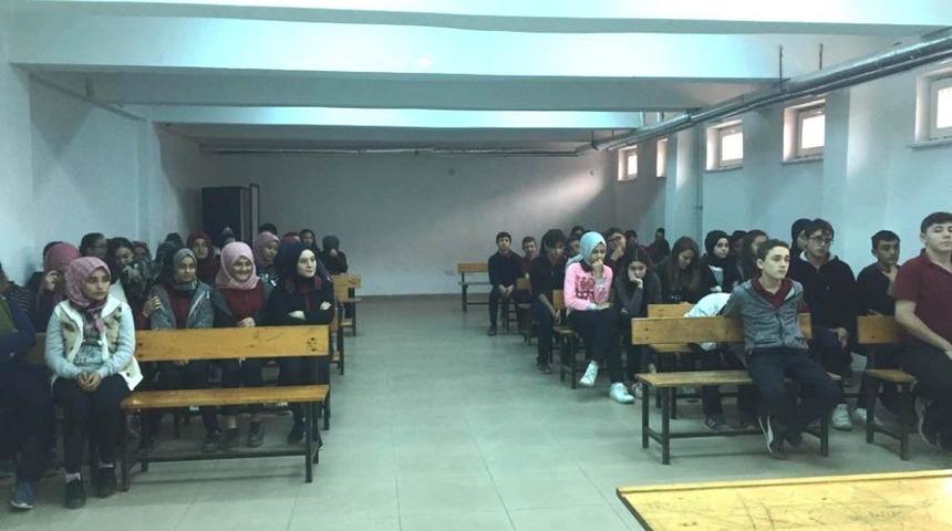 Hisarcık&rsquo;ta &lsquo;Peygamberimiz ve Gen&ccedil;lik&rsquo; konulu konferans