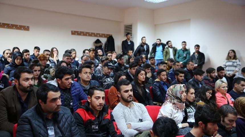 Ahıska s&uuml;rg&uuml;n&uuml;n&uuml;n 74. yıl d&ouml;n&uuml;m&uuml; unutulmadı