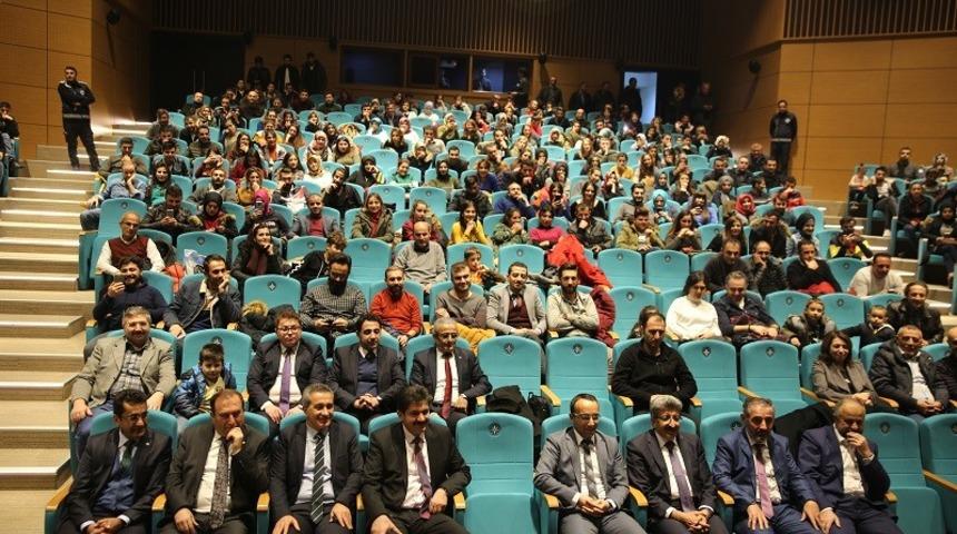 ‘Teyo Emmi’ kahkahaya boğdu