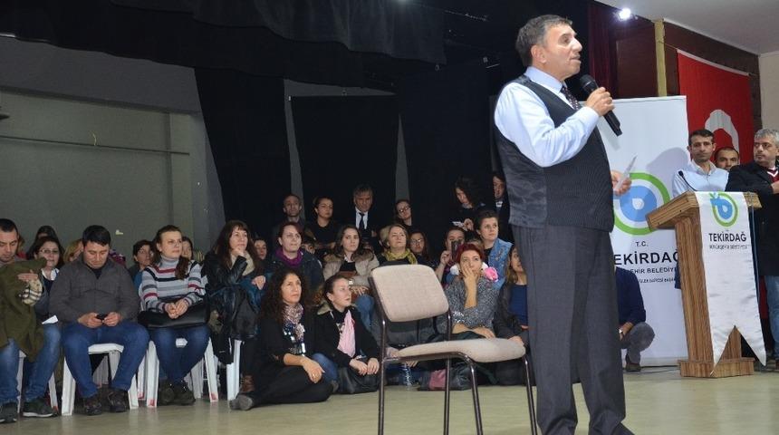 Üstün Dökmen konferansına yoğun ilgi