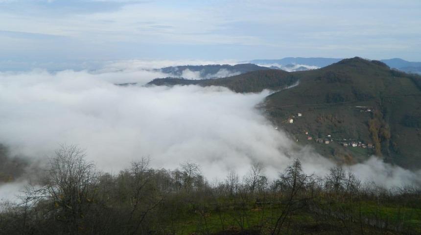 Sis bulutları kartpostallık g&ouml;r&uuml;nt&uuml;ler oluşturdu