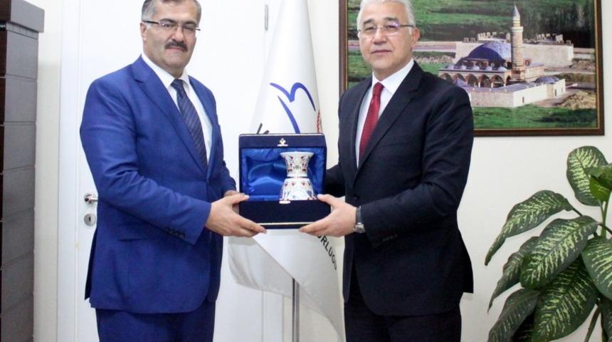 İl Emniyet M&uuml;d&uuml;r&uuml; Suat Ekici&rsquo;den Hasan Tevke&rsquo;ye tebrik ziyareti