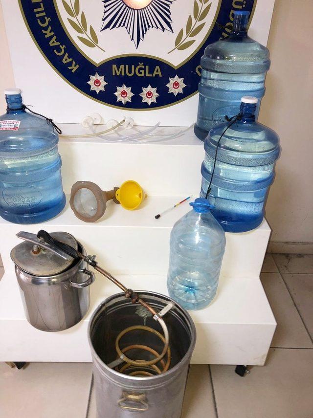 Muğla’da kaçak rakı operasyonu