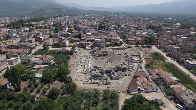 İznik'te 1600 ton toprak altından çıkan 2500 yıllık tarih