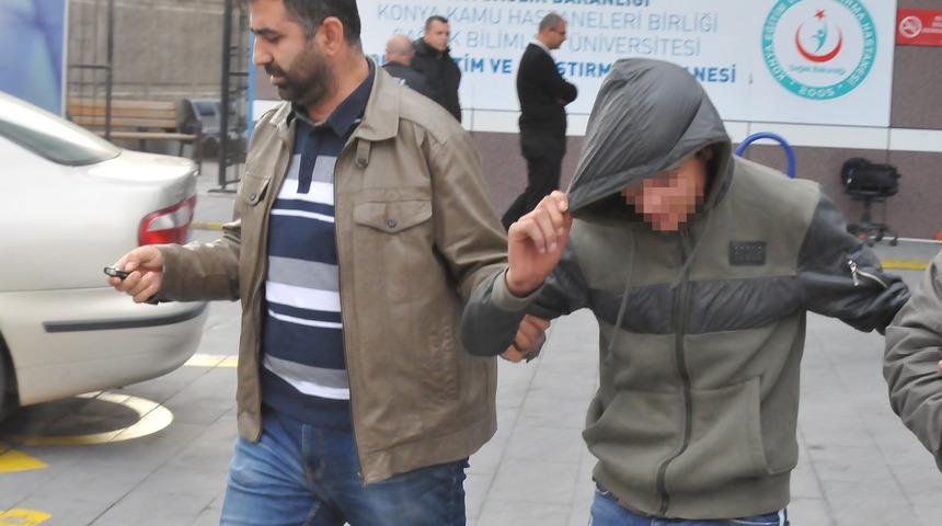 Çatıdaki kurşun tabakayı çaldı; gazetecilere 'Facebook'a atmayı unutma' dedi