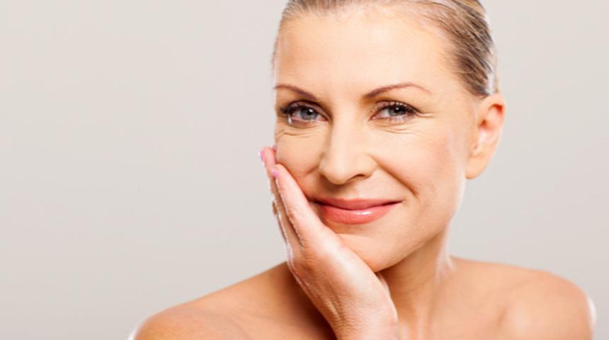 Yüz implantlarıyla gençleşme