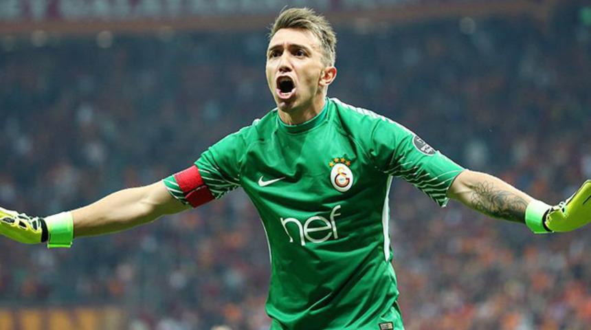 Muslera Galatasaray'da 3. kez 'dalya' diyecek