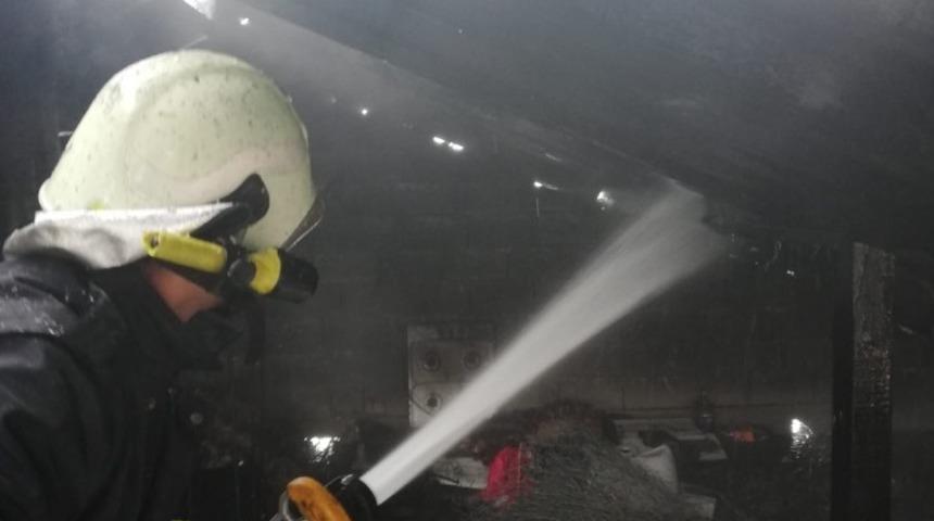 Erciş&rsquo;te ev yangını