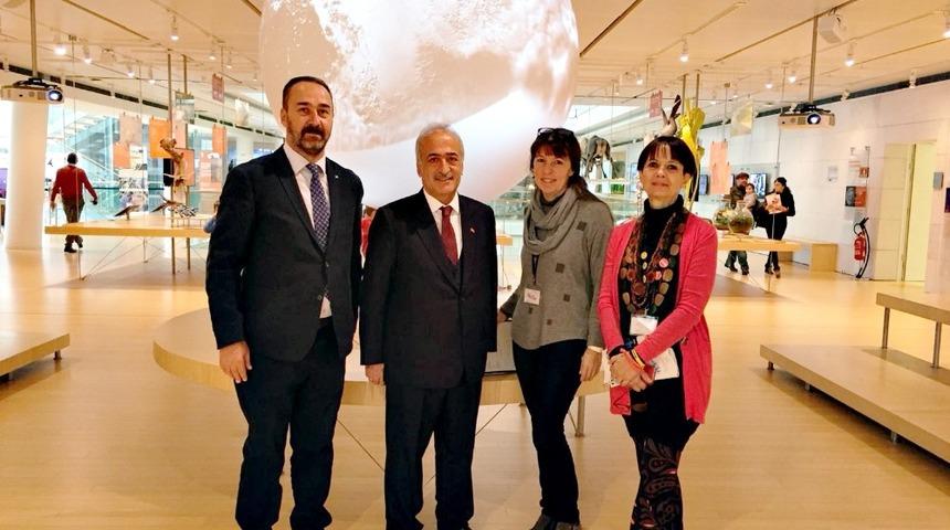 Rekt&ouml;r &Ccedil;omaklı, İtalya&rsquo;da birtakım ziyaretlerde bulunarak anlaşmalar ger&ccedil;ekleştirdi