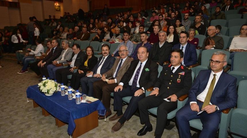 TSK Armoni Mızıkası &uuml;niversitede dinleyicilerle buluştu