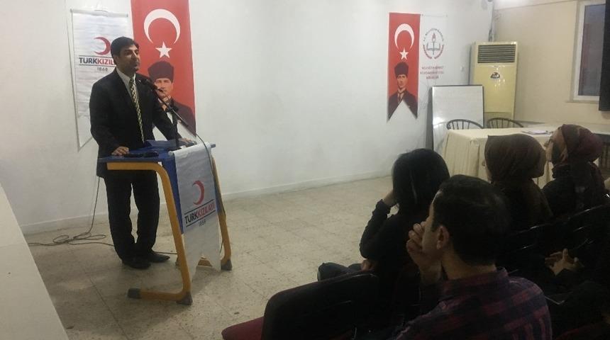 Yeni atanan öğretmenlere bilgilendirme eğitimi