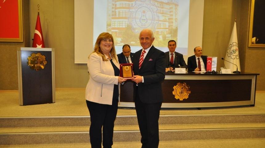 KUTSO Meclis &uuml;yesi Semra Sarıışık Tozaraydın&rsquo;dan &rsquo;Kadın ve M&uuml;zakere&rsquo; konulu sunum