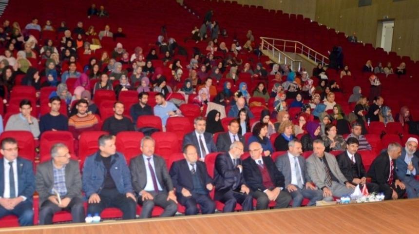 Do&ccedil;. Dr. Ruhi &Ouml;zcan&rsquo;ı Anma ve Anlama  konulu panel ger&ccedil;ekleştirildi