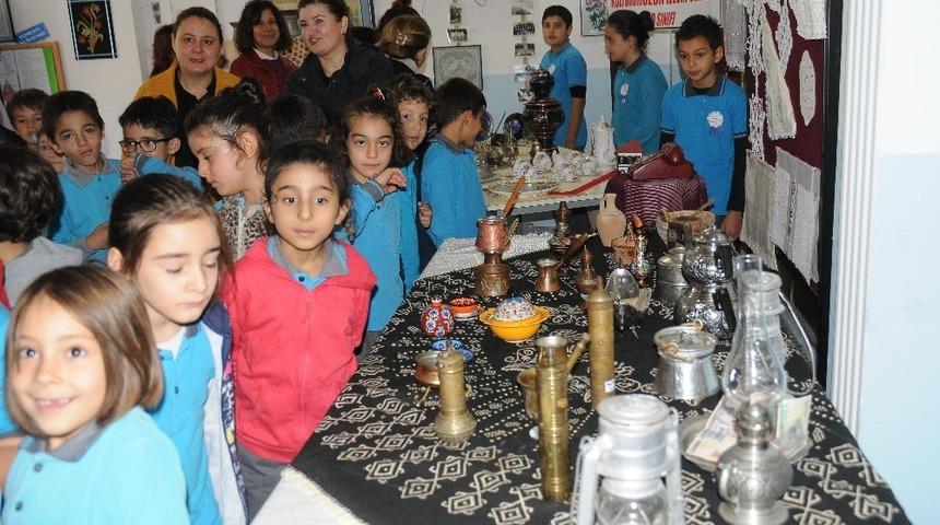 Dumlupınar öğrencilerinden anlamlı sergi