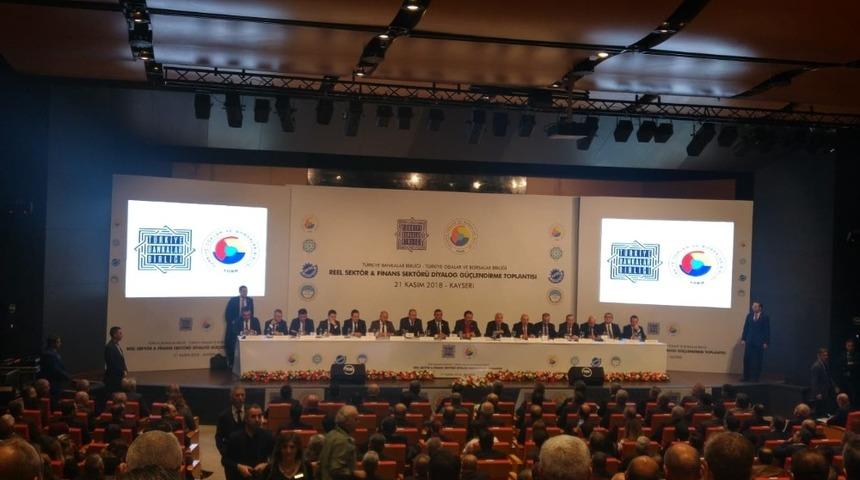 TSO Meclis &uuml;yeleri, finans sekt&ouml;r&uuml; diyalog g&uuml;&ccedil;lendirme toplantısına katıldı