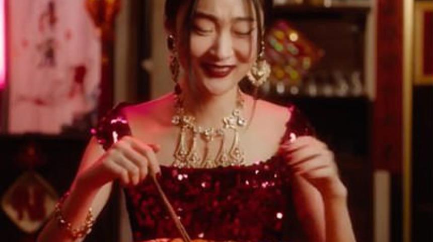 Moda devi Dolce & Gabbana ırkçılık yapmakla suçlanıyor